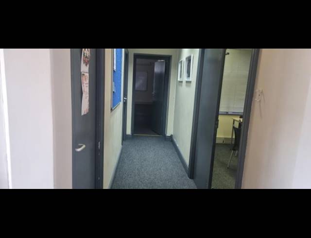 BUSINESS PROPERTY TO RENT IN MOWBRAY